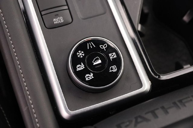 Certified 2026 Nissan Pathfinder SV AWD/4WD image 21