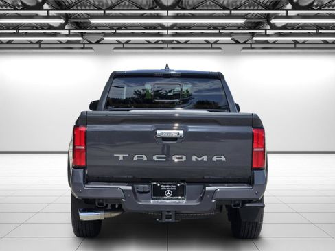 Used 2025 Toyota Tacoma Limited AWD/4WD image 8