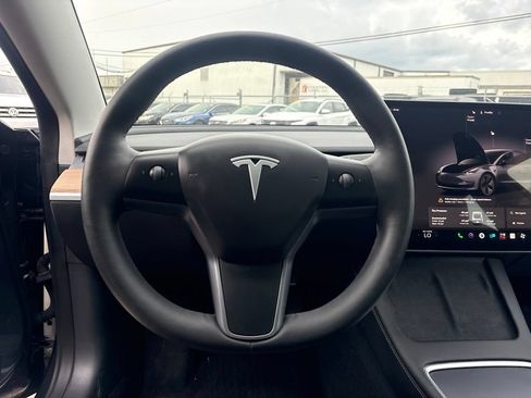 Used 2023 Tesla Model 3 Standard Range RWD image 19