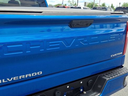 Used 2022 Chevrolet Silverado 1500 Custom AWD/4WD image 30