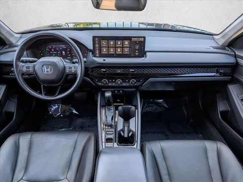 Used 2025 Honda Accord EX-L image 18