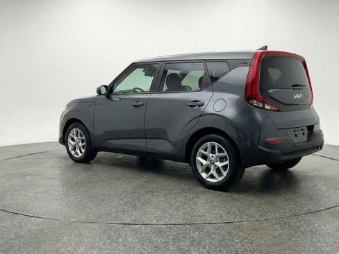 Used 2025 Kia Soul LX w/ LX Technology Package image 6
