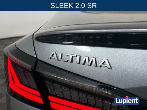 Used 2023 Nissan Altima 2.0 SR FWD image 6