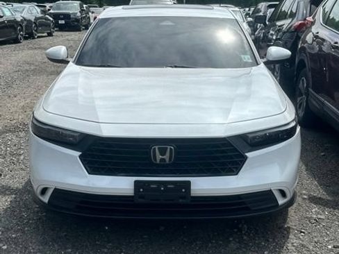 Used 2023 Honda Accord EX image 1