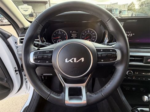 Used 2023 Kia K5 EX image 15
