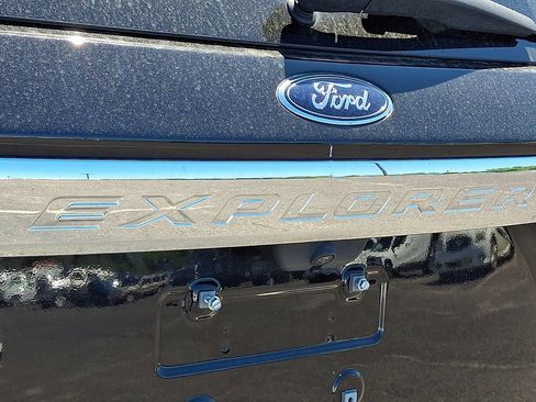 Used 2020 Ford Explorer Limited w/ Class III Trailer Tow Package AWD/4WD image 31