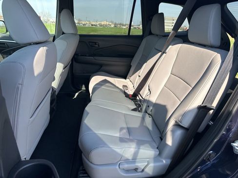 Used 2023 Honda Passport EX-L image 15