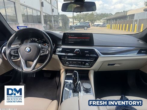 Used 2019 BMW 530i w/ Convenience Package image 11