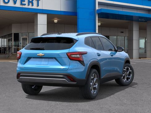 New 2026 Chevrolet Trax LT image 4
