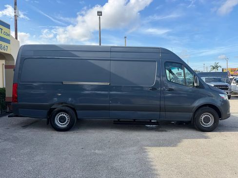 Used 2019 Mercedes-Benz Sprinter 170 image 8