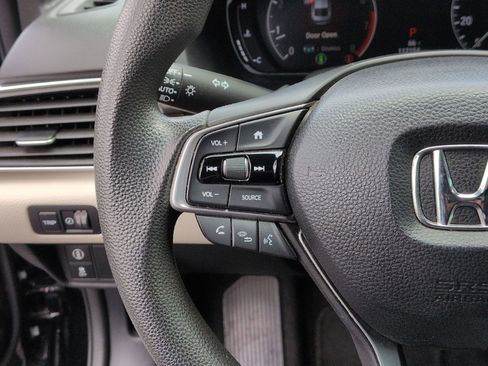 Used 2018 Honda Accord LX image 19