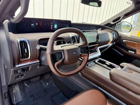 New 2025 Ford Expedition Max King Ranch image 9