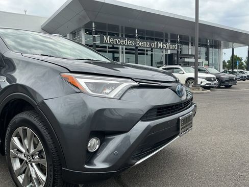Used 2016 Toyota RAV4 Limited w/ Advanced Technology Package AWD/4WD image 5