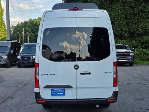 Used 2021 Mercedes-Benz Sprinter 2500 image 5