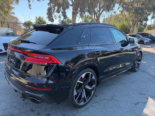 Used 2024 Audi RS Q8 AWD/4WD image 3