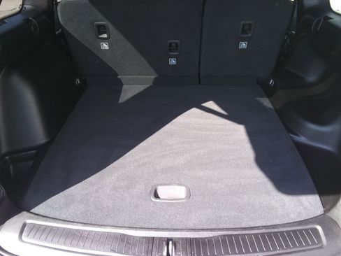 Used 2024 Jeep Grand Cherokee Limited image 8