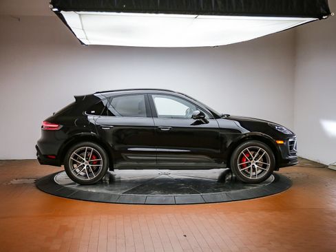 Certified 2023 Porsche Macan S AWD/4WD image 8