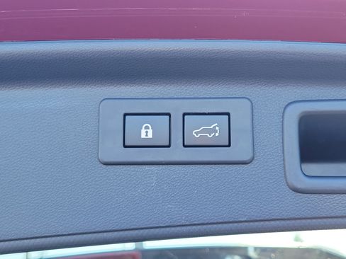 Used 2024 Subaru Forester Premium image 13