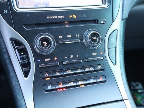 Used 2020 Lincoln Nautilus Reserve w/ Equipment Group 201A image 27