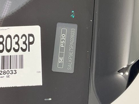 Certified 2023 Land Rover Range Rover SE image 30