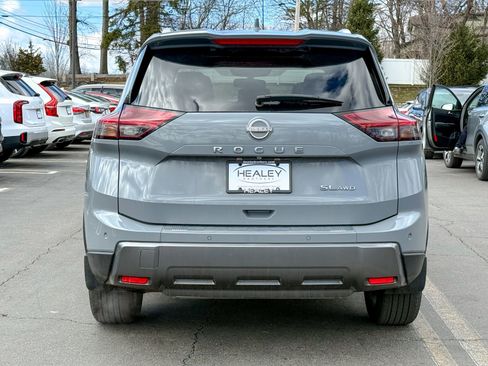 Used 2024 Nissan Rogue SL w/ SL Premium Package image 6