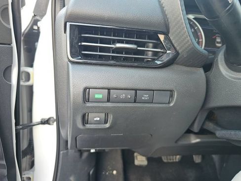 Used 2020 Nissan Sentra SV FWD image 14