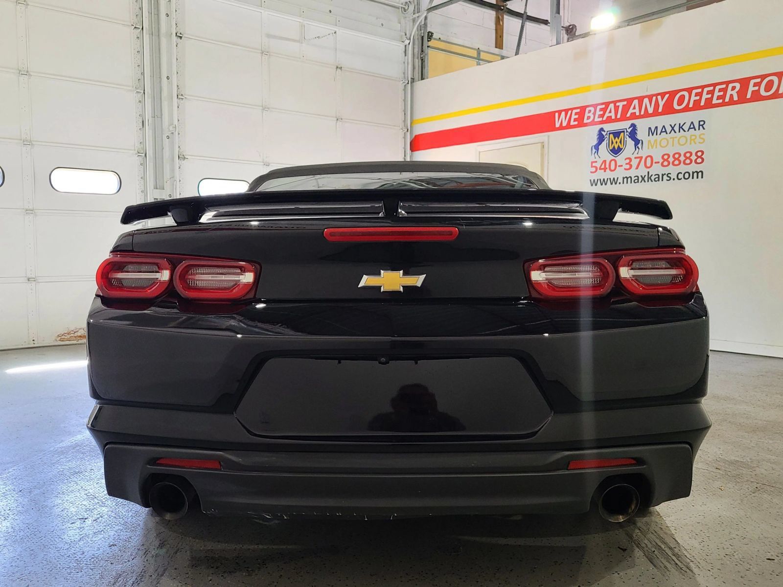 Used 2020 Chevrolet Camaro LT RWD image 4