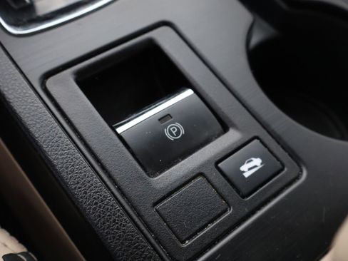 Used 2019 Subaru Legacy 2.5i Limited image 34