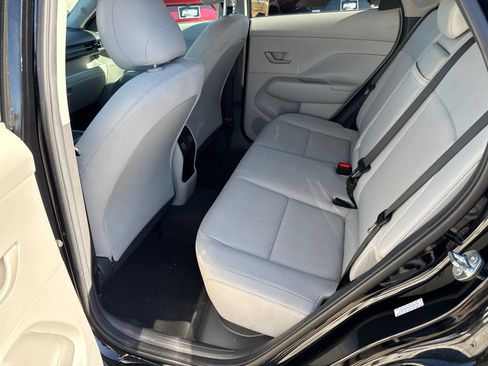 Used 2025 Hyundai Kona SEL image 19