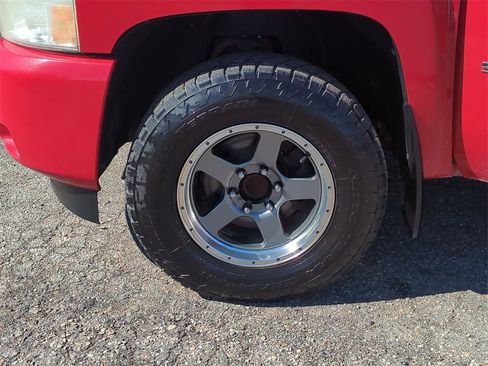 Used 2011 Chevrolet Silverado 1500 LT w/ Interior Plus Package image 26