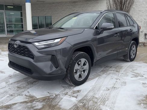 Used 2025 Toyota RAV4 XLE image 7