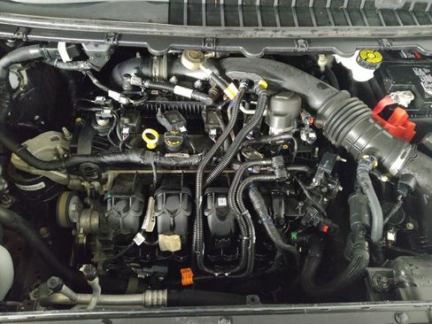 Used 2024 Ford Edge Titanium image 30