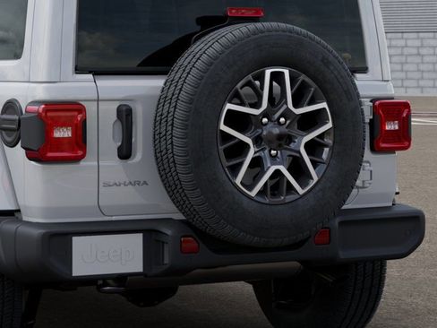 New 2026 Jeep Wrangler Unlimited Sahara AWD/4WD image 13