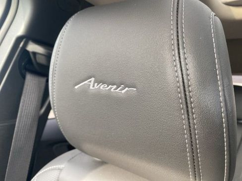 Used 2025 Buick Encore GX Avenir w/ Avenir Technology Package image 21