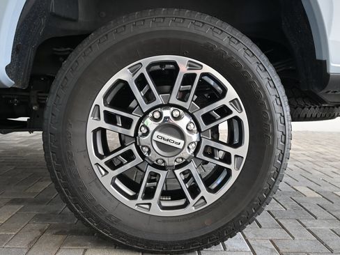 Used 2024 Ford F350 Limited w/ FX4 Off-Road Package AWD/4WD image 45