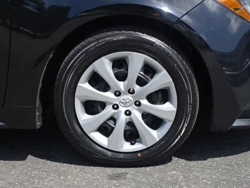 Used 2023 Toyota Corolla LE FWD image 8