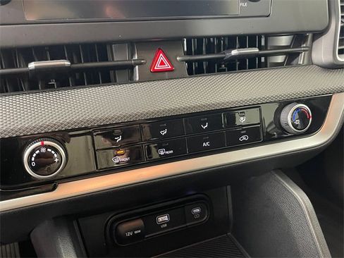 Certified 2025 Kia Sportage LX image 9