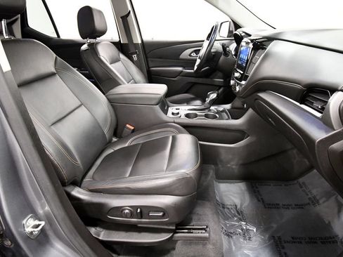 Used 2021 Chevrolet Traverse LT AWD/4WD image 18