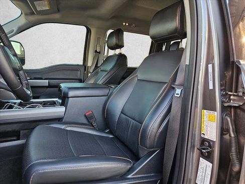 Used 2025 Ford F250 Lariat w/ Chrome Package image 20