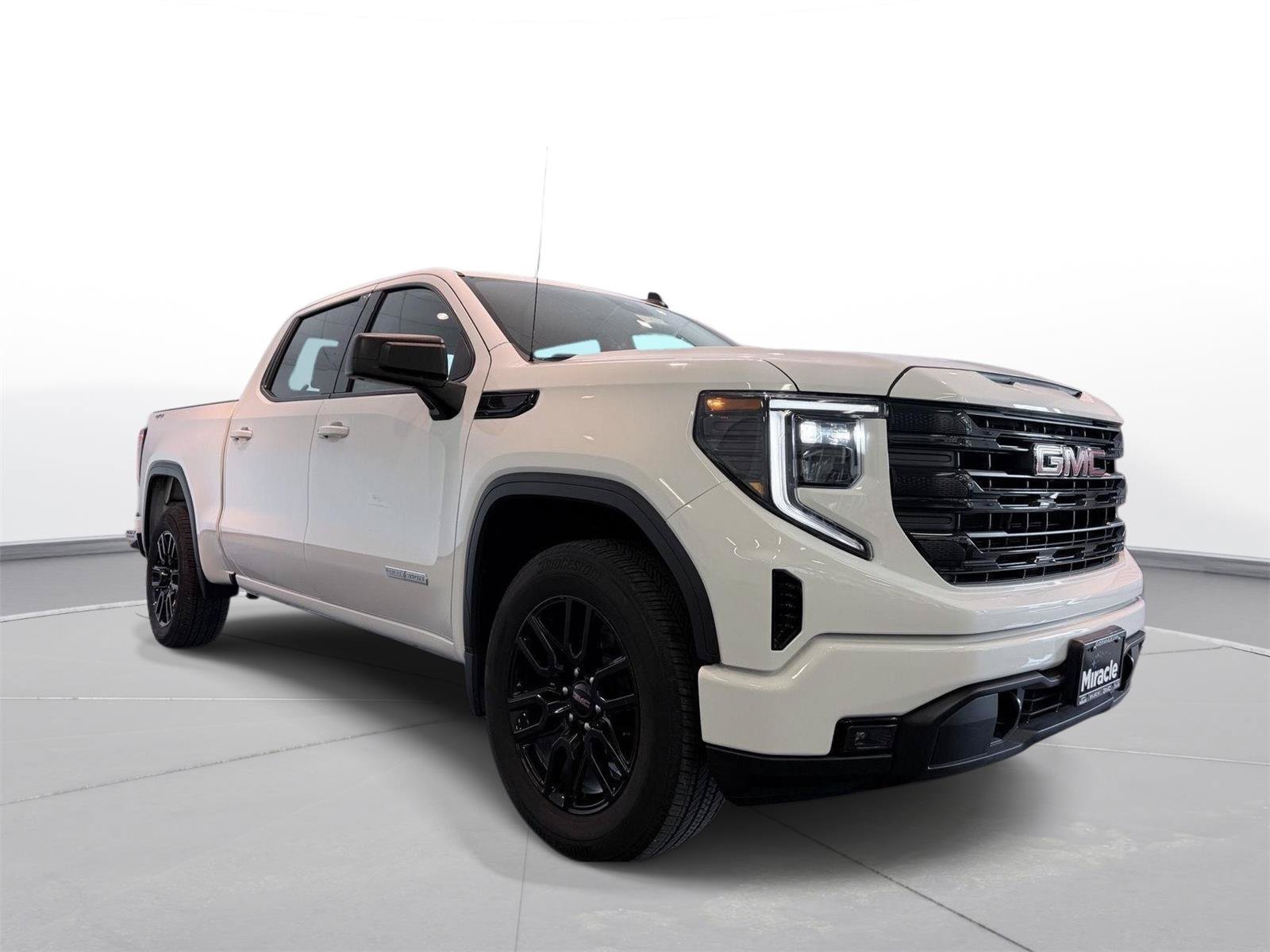 Used 2023 GMC Sierra 1500 Elevation AWD/4WD image 9