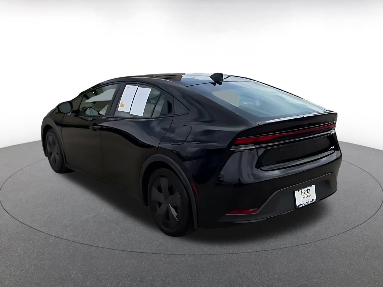 Used 2023 Toyota Prius LE FWD image 9