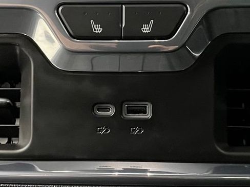 Used 2024 Chevrolet Silverado 1500 High Country w/ High Country Premium Package AWD/4WD image 49