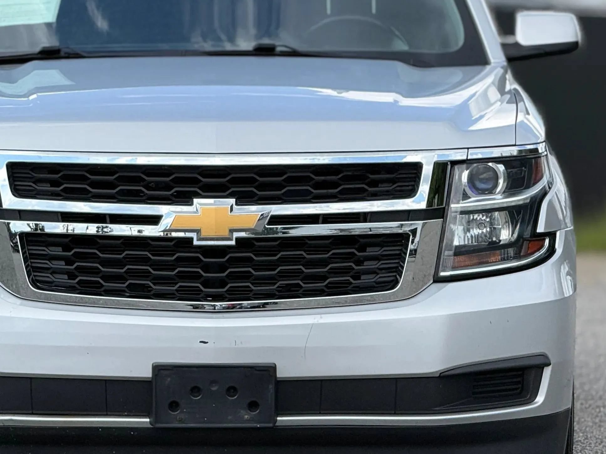 Used 2017 Chevrolet Suburban LS AWD/4WD image 12