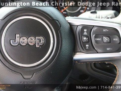 Used 2024 Jeep Wrangler Sahara image 20