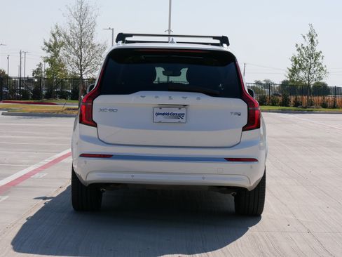 Used 2025 Volvo XC90 T8 Core w/ Climate Package AWD/4WD image 6