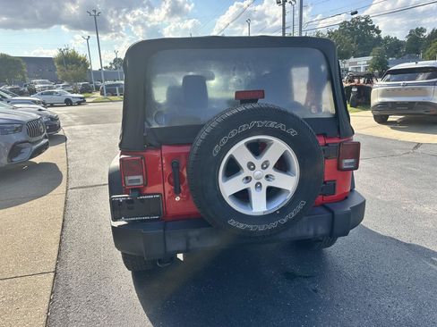 Used 2016 Jeep Wrangler Sport w/ Quick Order Package 23S AWD/4WD image 4