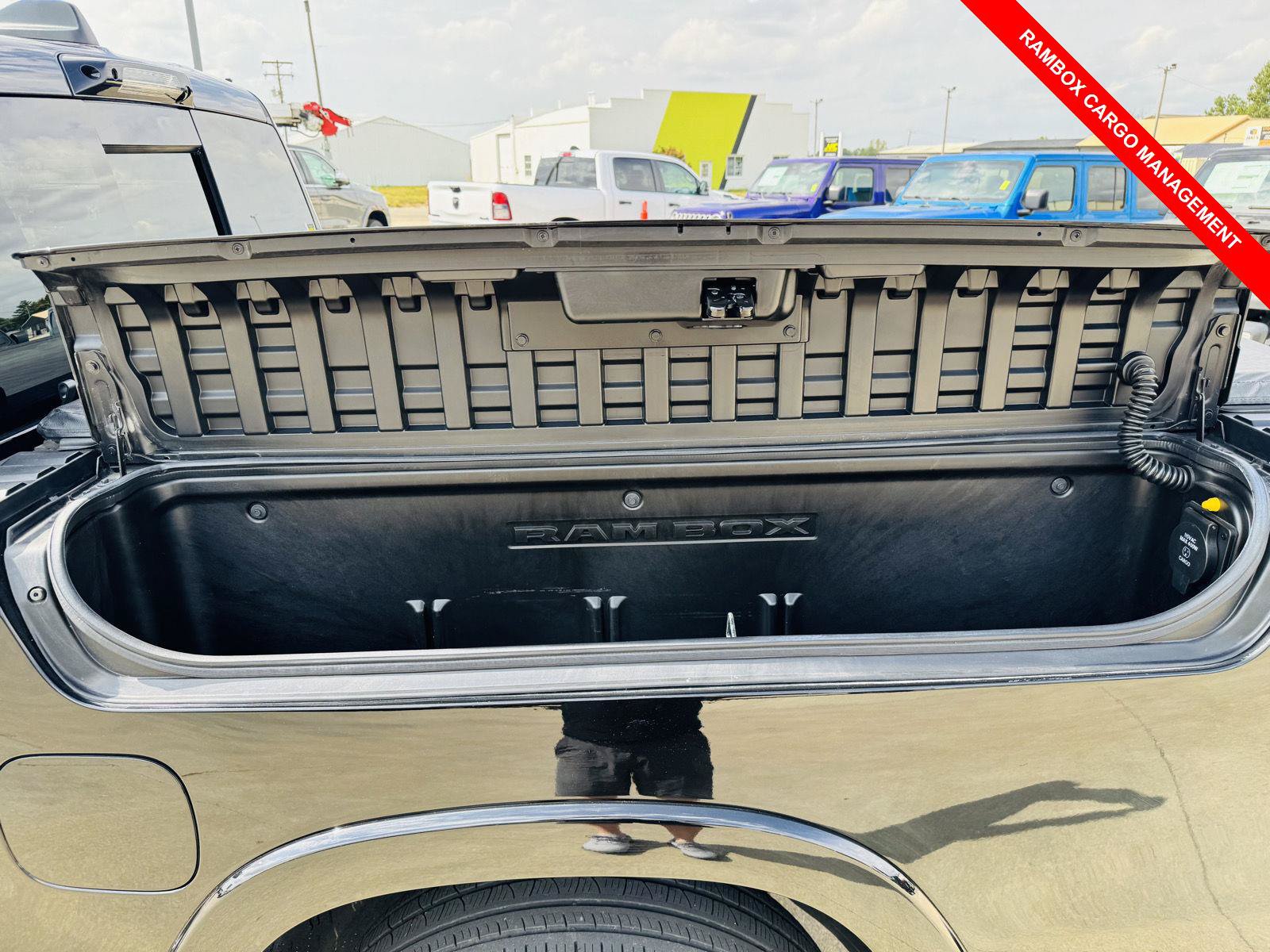 Used 2022 RAM 1500 Limited AWD/4WD image 7