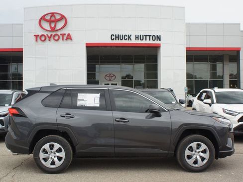 New 2025 Toyota RAV4 LE image 9