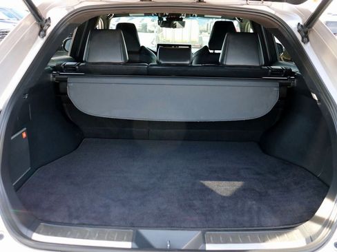 Used 2021 Toyota Venza Limited image 12