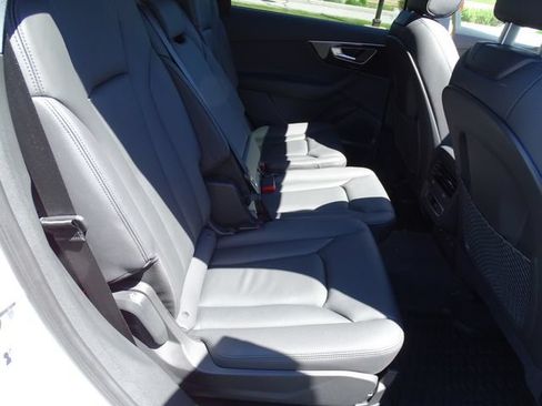 Used 2023 Audi Q7 3.0T Premium Plus AWD/4WD image 14